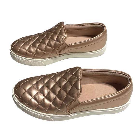 Like New Aldo Rose Gold Quilted Slip On Semi Platform Loafer Size 6 - Picture 1 of 11